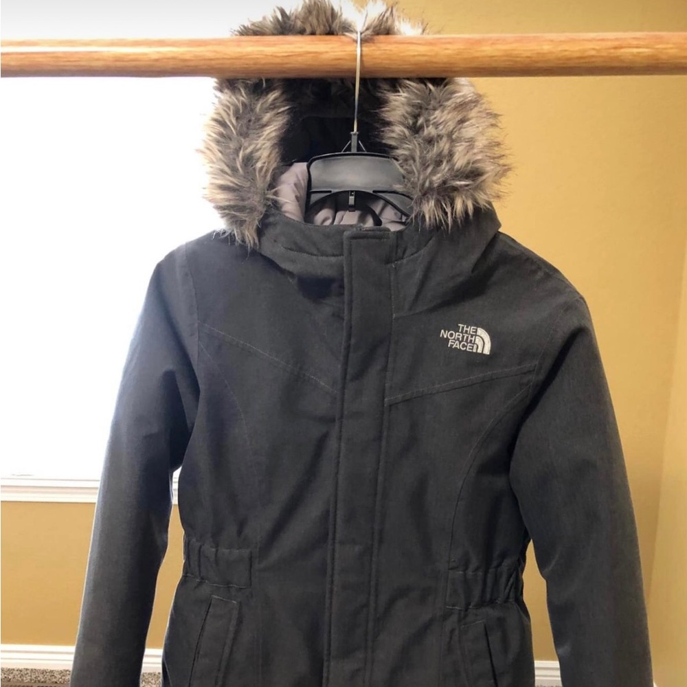 The North Face Girls size M ( 10-12 ) Gray DryVent 550
